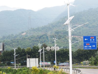 风力发电机路灯需要额外投入多少维护费用？